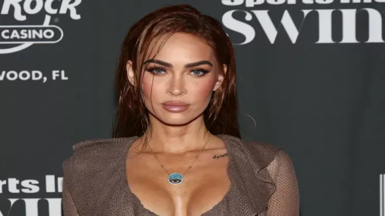 Meqan Foksun dördüncü övladı oldu - FOTO