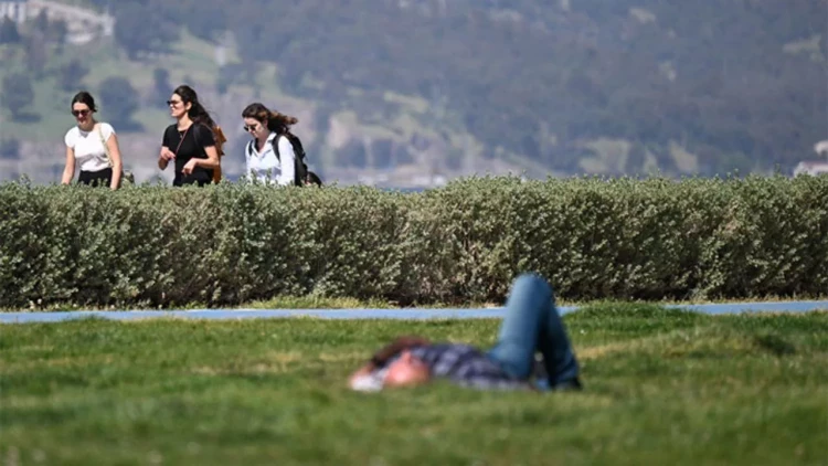 Havalar isinir - Sabah 21 dərəcə isti olacaq