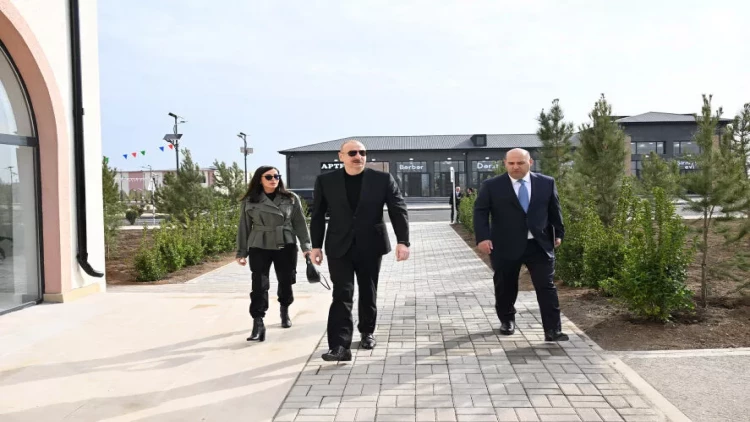Prezident və birinci xanım Ağdamın Sarıcalı kəndinin birinci mərhələsinin açılışında iştirak ediblər - VİDEO - FOTO