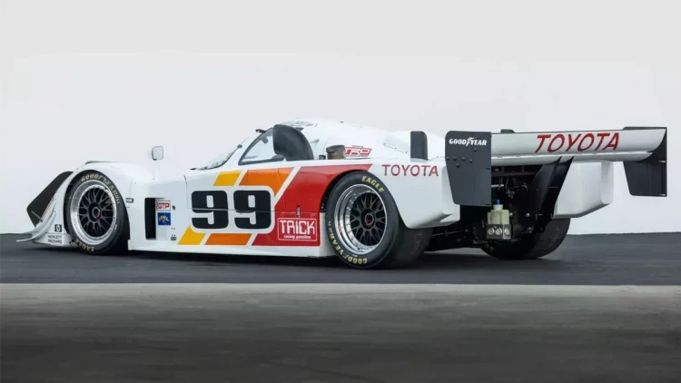 Bu idman avtomobili 101 098 dollara hərracdadır - FOTO