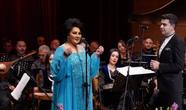 Aybəniz Haşımova və tələbələri tamaşaçılara musiqi sovqatlarını hədiyyə ediblər - FOTO