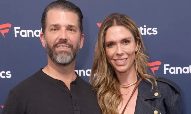 Eşq həyatı ilə atasından geri qalmayan Trampın oğlu - FOTO