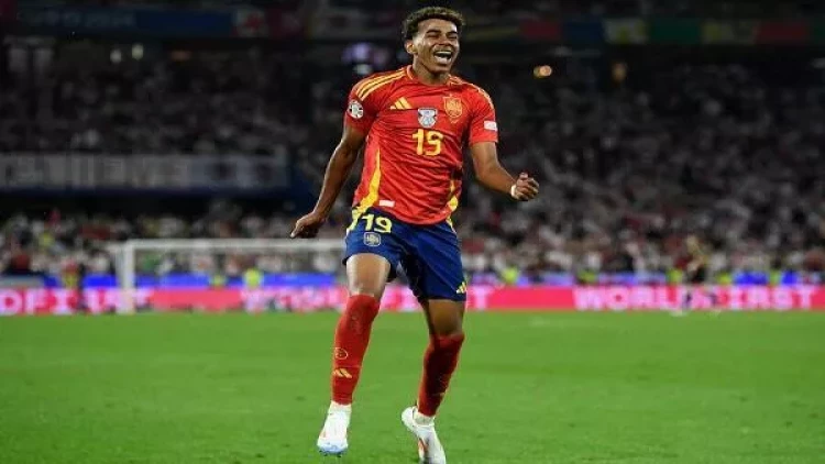 Millidə oruc tutan ilk futbolçu olacaq