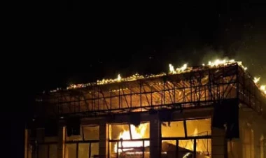 Bacıoğlu dayısının mağazasını yandırdı - FOTO