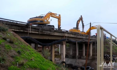 Yeni körpü tikilir: Sürücülər narazıdırlar - Tıxac və qəzalar qaçılmaz olacaq - VİDEO