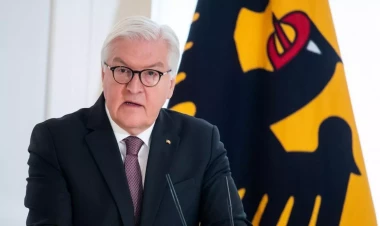 İlk dəfə Azərbaycana gəlir