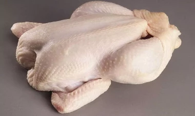 Mağazadan alınan toyuğun içərisindən buz çıxdı - rəsmi reaksiya - VİDEO