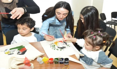 Məhbus analar övladları ilə görüşdü - FOTO