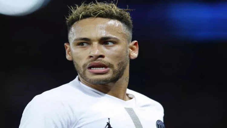 Neymar uzun müddət sonra yenidən Braziliya yığmasına qayıdır