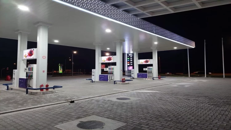 Oyuncaq “Kalaşnikov”la YDM-ni soydu - ANBAAN VİDEO