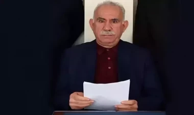 İmralıda çəkilən qrup fotosunda diqqət çəkən DETAL - FOTO