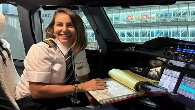 Dünyanın ən böyük təyyarəsini idarə edən ilk türk qadın pilot oldu - FOTO
