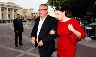 Rus bankirin azərbaycanlı sevgilisinə tikdiyi 20 milyardlıq villa... - FOTO