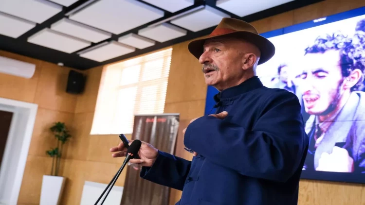 Gənclərlə “Reza Deqatinin gözündə Xocalı Soyqırımı” adlı görüş keçirilib - FOTO