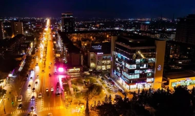 Bakıda beton arakəsmə ÇÖKDÜ - 