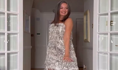 62 yaşındadır, 18 yaşındakından daha cavan görünür - Özünü yenidən yaradıb - FOTO