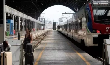 İtaliyada dəmir yolu işçiləri tətil edir