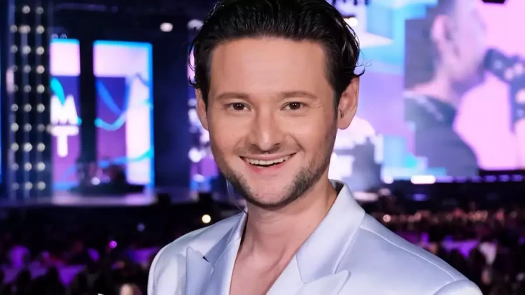 Eldarın küçədə ayaqqabısı cırıldı - VİDEO