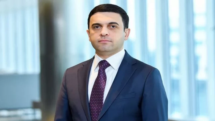 Prezident Emil Qarayevə ali xüsusi rütbə verdi