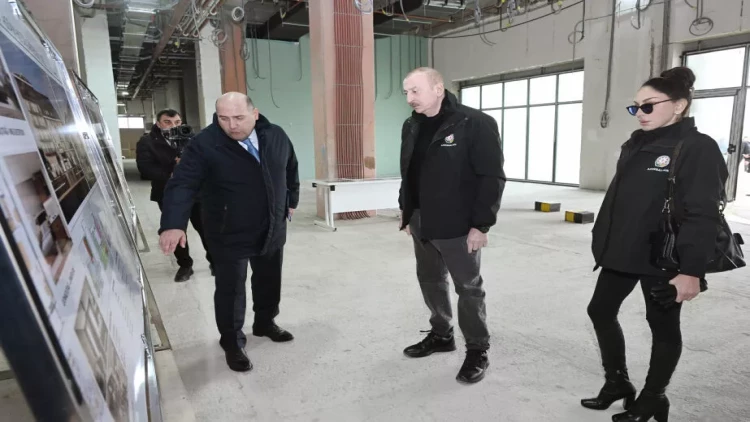 Prezident və Birinci xanım Ağdamda “Hilton Garden İnn” hotelində aparılan tikinti işləri ilə tanış olublar - VİDEO - FOTO