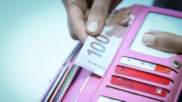 Maaşla işləyənlərin NƏZƏRİNƏ - Ən azı bu qədər olmalıdır