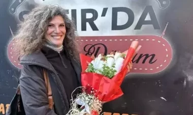 Sevgililər Günündə ərinə kababdan buket hazırlatdı - FOTO