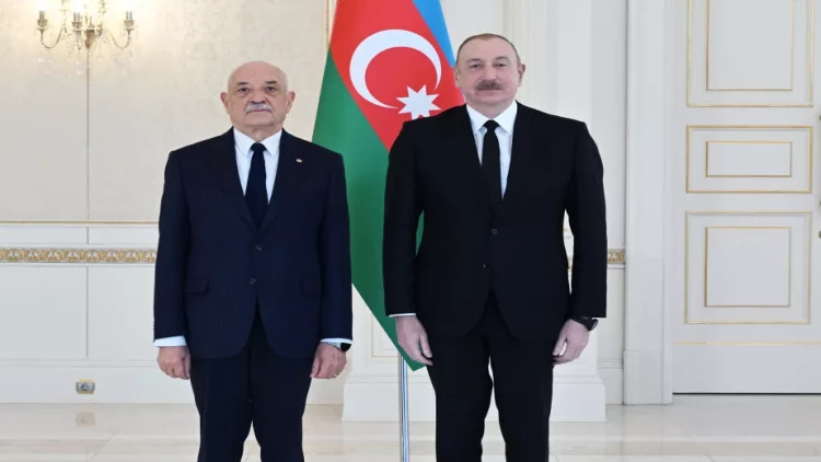 İlham Əliyev Paraqvayın yeni səfirini qəbul edib - VİDEO - FOTO