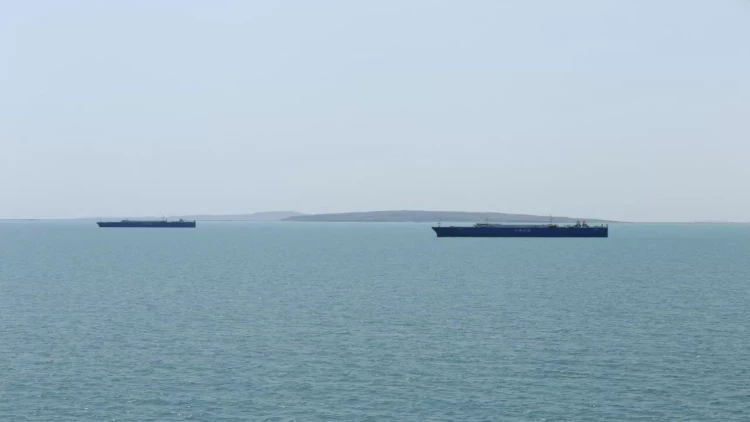 Xəzərdə gəmilərlə daşımalar tam bərpa olunub