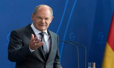 Şolts Trampa meydan oxudu