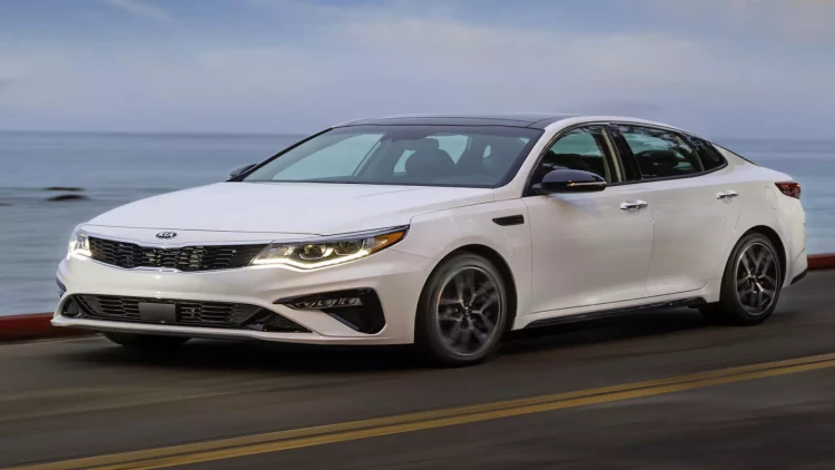 Kia Optima necə maşındır?