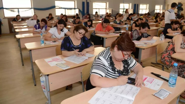 Müəllimlərin maaşına əlavələr pensiyasına təsir etməyəcək? - RƏSMİ CAVAB