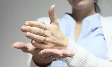 Televiziyalara yeni tələb: işarət dili də olacaq