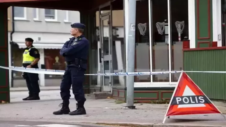 İsveçdə məktəbə silahlı hücum - Yaralılar var