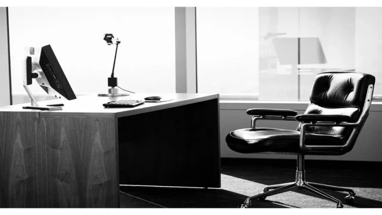 Nazir sektor müdirini işdən çıxardı, məktəb direktoru qoydu