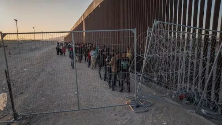 Tramp 200-dən çox hindistanlını deportasiya etdi