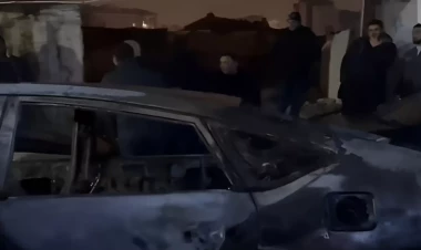 Bakıda yanan avtomobilin sürücüsü hadisə yerindən qaçdı - VİDEO