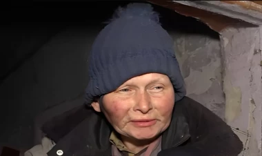 Zibil içində yaşayan qonşularından şikayət etdilər