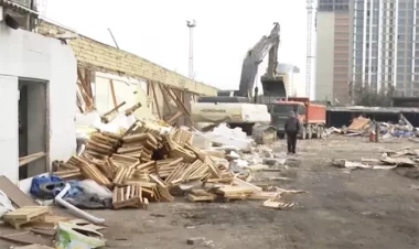 “Keşlə bazarı” belə SÖKÜLÜR - VİDEO