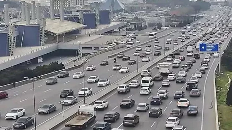Bakı-Sumqayıt yolunda yenə tıxac var - FOTOlar