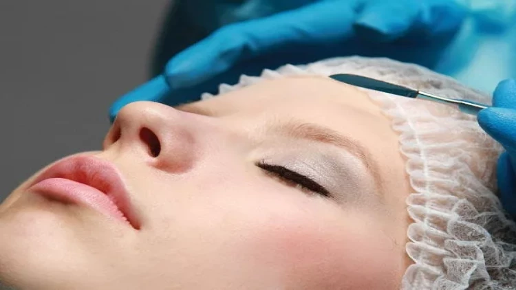 Neçə plastik cərrah nazirliyə sənəd təqdim edib?