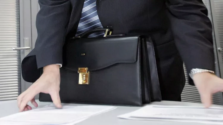 Nazirlik əməkdaşı cinayət məsuliyyətinə cəlb edildi