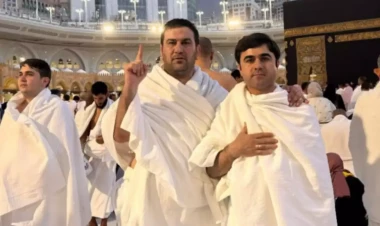 Məşhur xanəndə Məkkə ziyarətində - FOTO