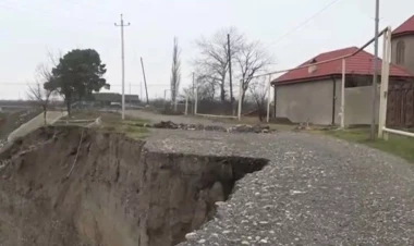 Bu kənd təhlükəli vəziyyətdədir: Çay öz məcrasından çıxıb...