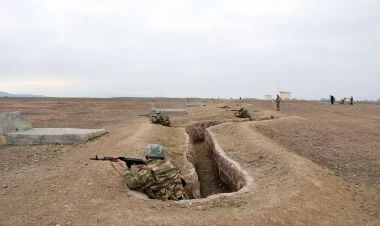 Hərbi vəzifəlilər toplandı - VİDEO - FOTO