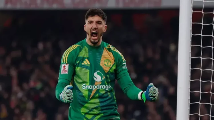 Bütün İngiltərə türkiyəli futbolçudan DANIŞIR - FOTOlar