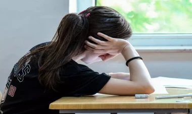 Elektron imtahana keçid - Test üsulu ləğv edilir?