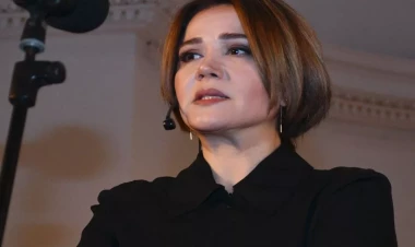 Xalq artisti özünü tanınmaz hala saldı - FOTO