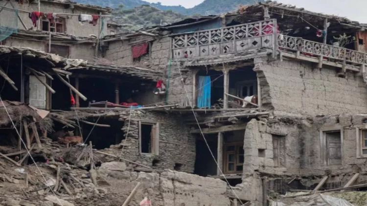 Gecə güclü zəlzələyə oyandılar - Xeyli ölən var