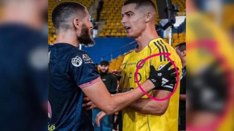 Ronaldoya toxunan əlcəklərini paylaşdı - FOTO