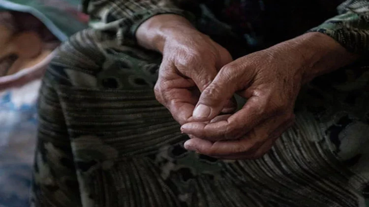 Azərbaycanda oğul anasını döydü -  Evlənmək söhbəti üstündə